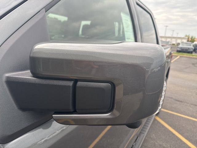 2025 Ford F-150 Lariat photo 4