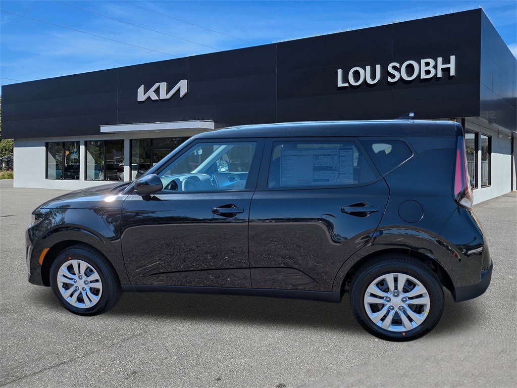 2025 Kia Soul LX photo 4