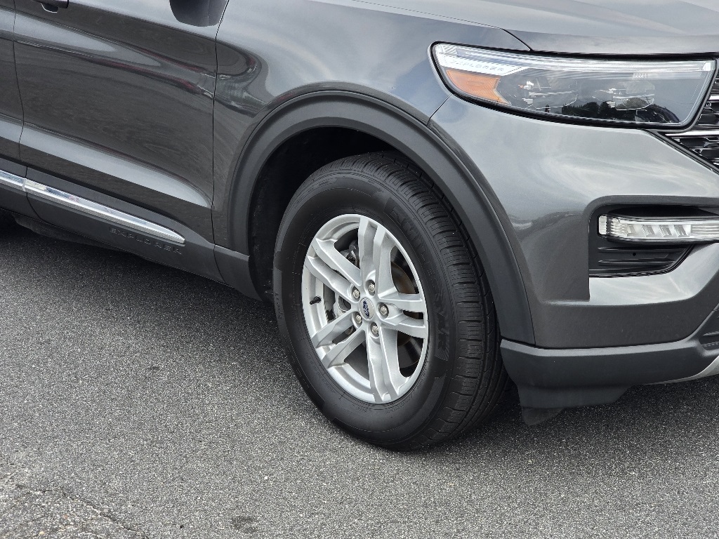 2020 Ford Explorer XLT photo 4