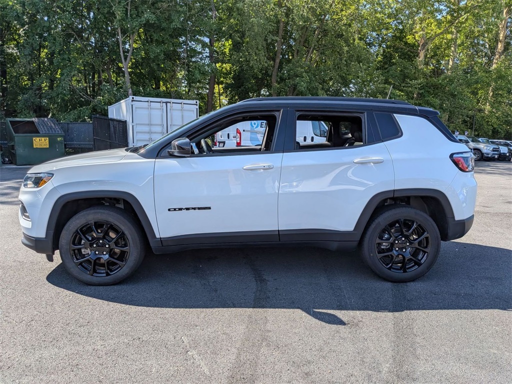 2022 Jeep Compass Altitude photo 4