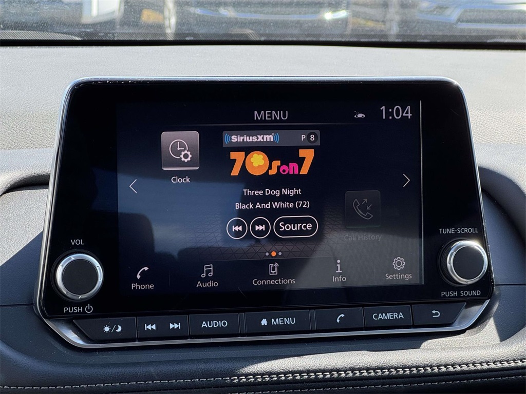 2024 Nissan Rogue SV photo 3