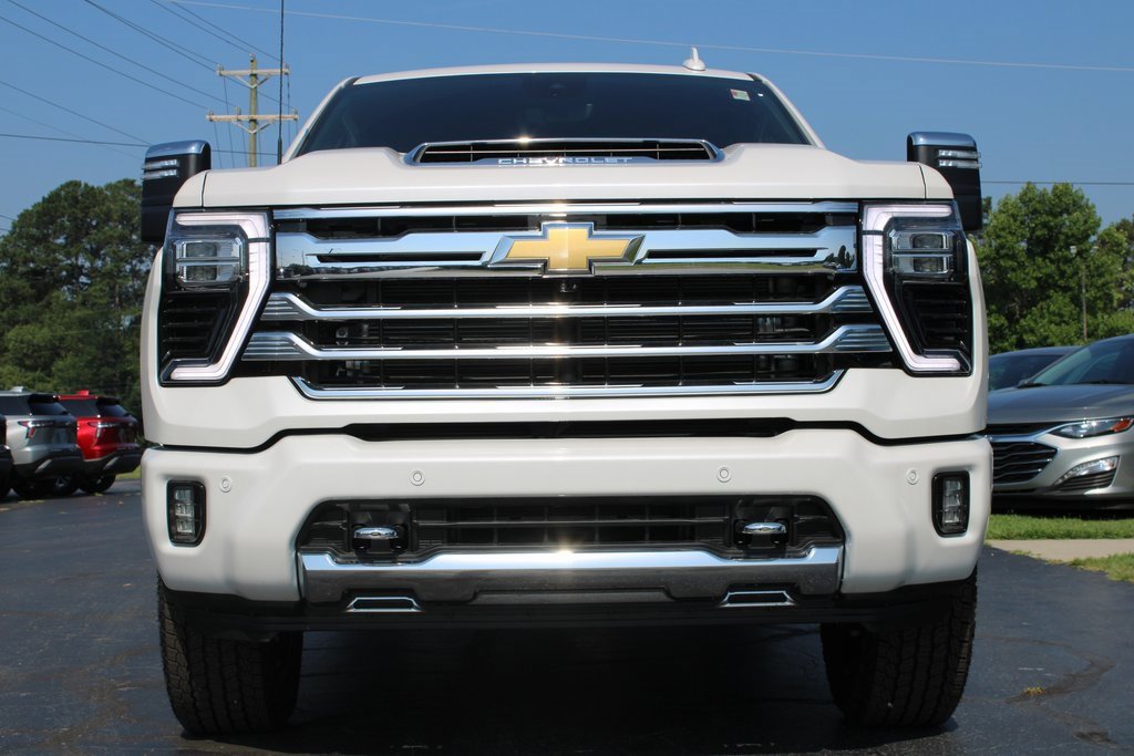 2025 Chevrolet Silverado 2500HD High Country photo 5