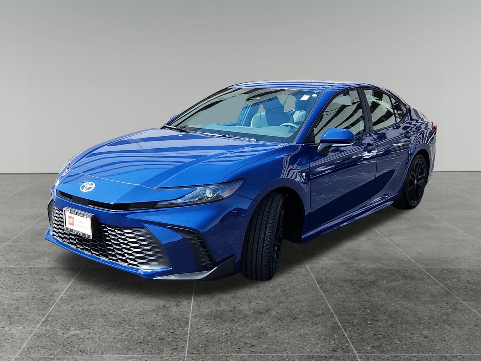 2025 Toyota Camry SE photo 3