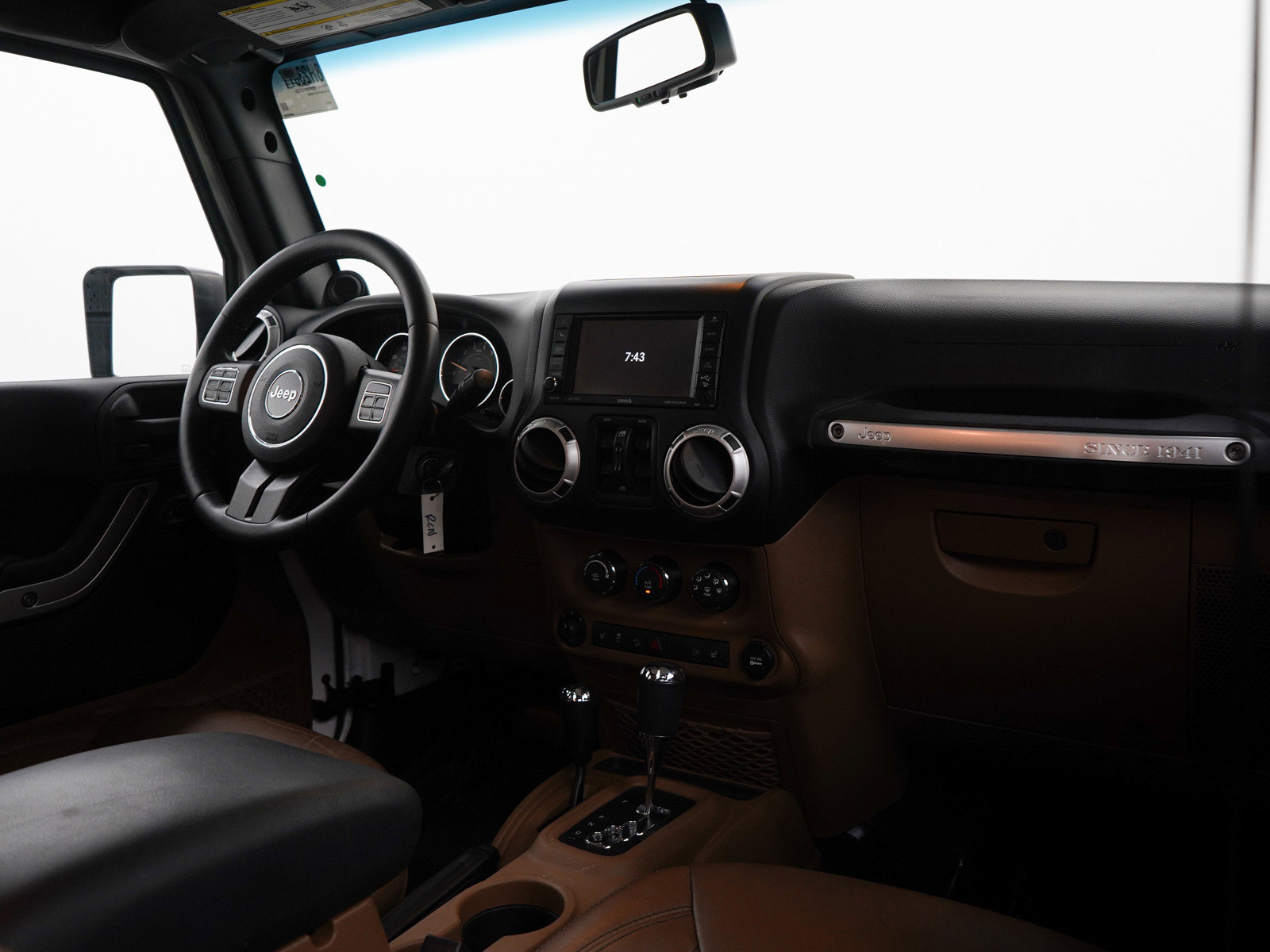 2014 Jeep Wrangler Unlimited Sahara photo 11