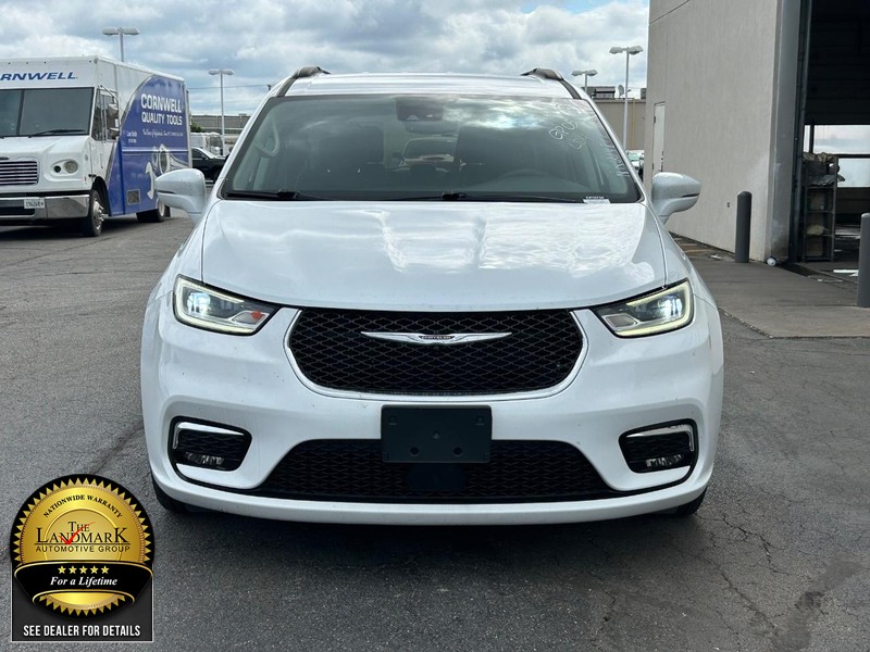 2022 Chrysler Pacifica Touring L photo 4