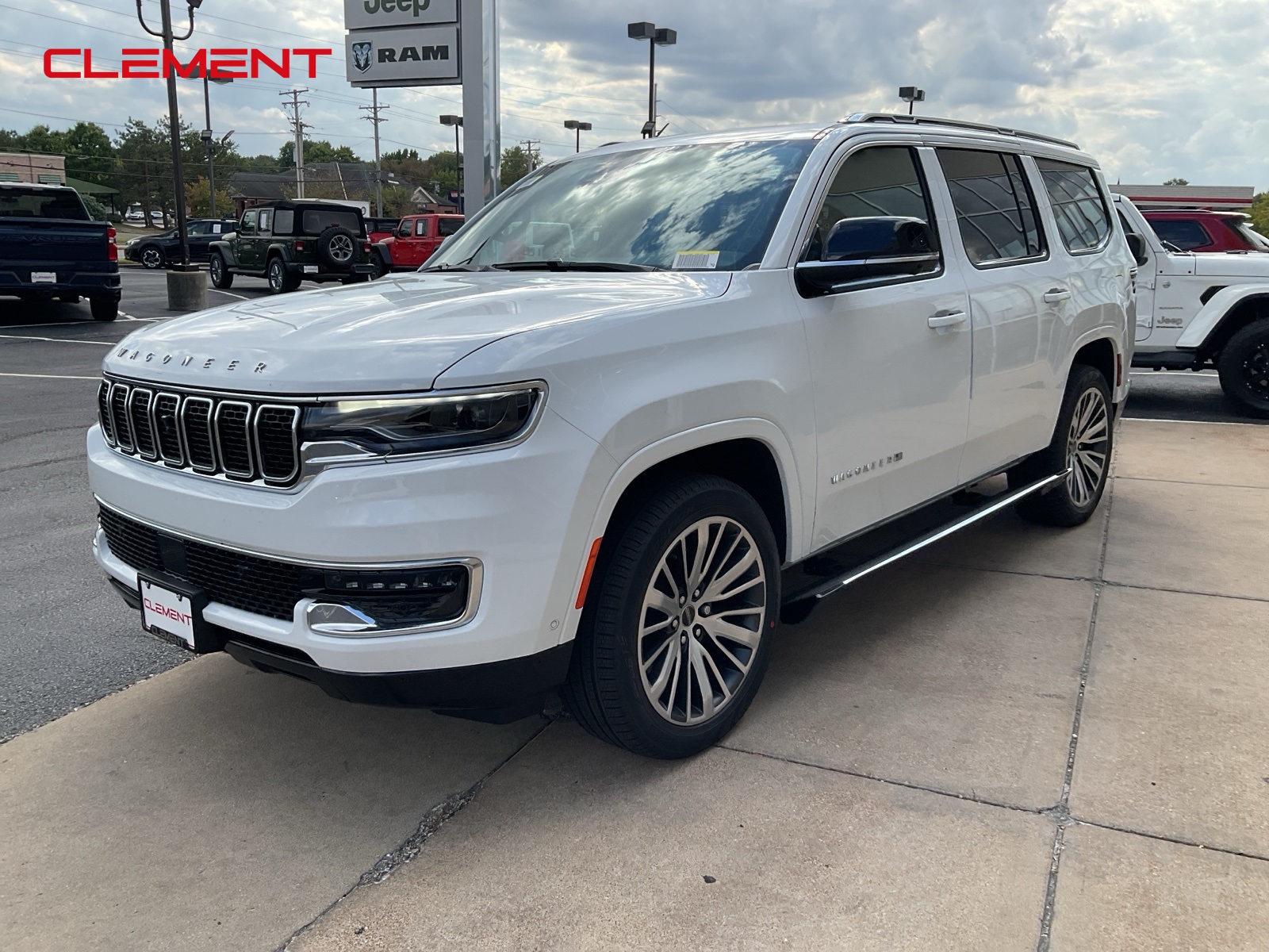 2025 Jeep Wagoneer Series II's photo