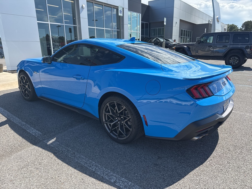 2025 Ford Mustang GT photo 5