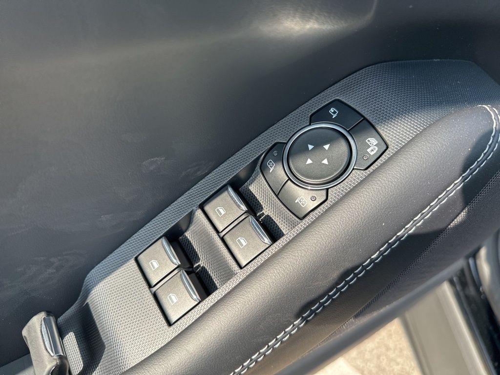 2025 Ford Mustang Mach-E Select photo 10