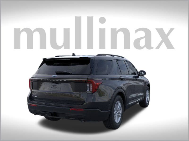2025 Ford Explorer photo 4