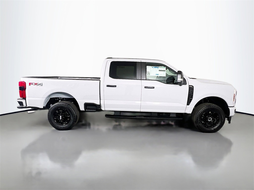 2026 Ford F-350 photo 16