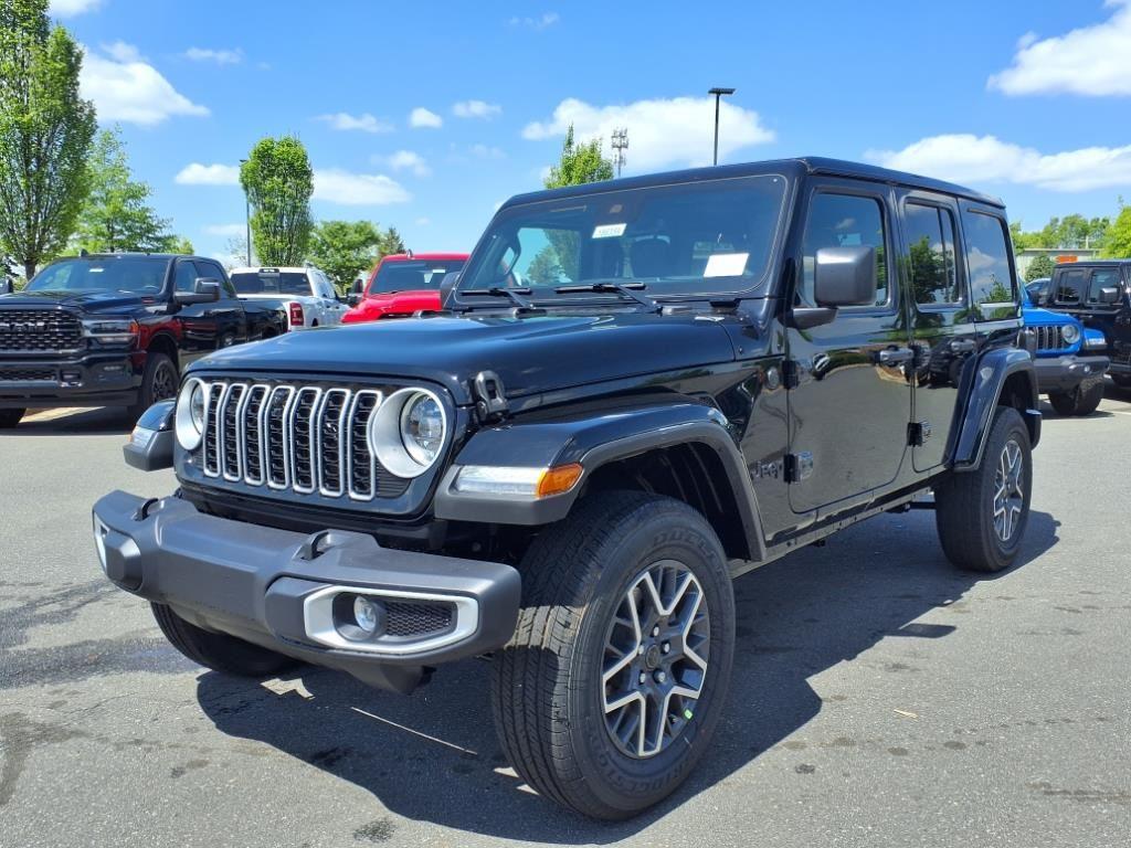 2025 Jeep Wrangler 4-Door Sahara's photo
