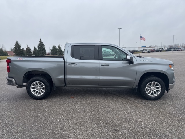 2023 Chevrolet Silverado 1500 LT photo 4
