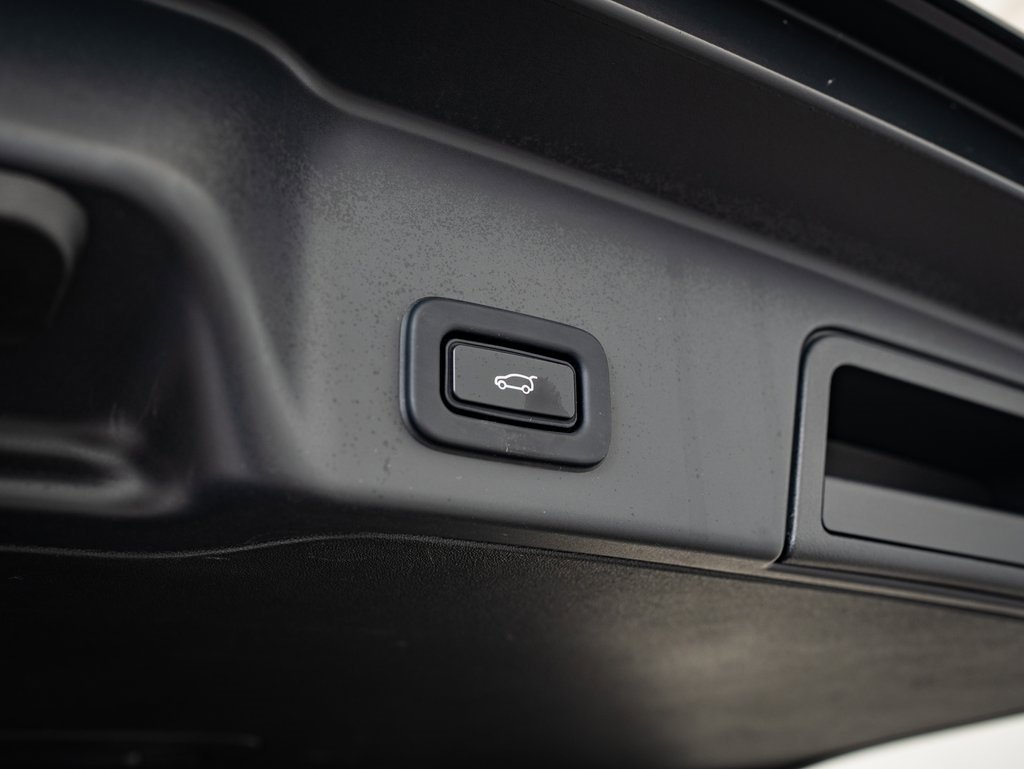 2022 Land Rover Range Rover Evoque SE photo 17