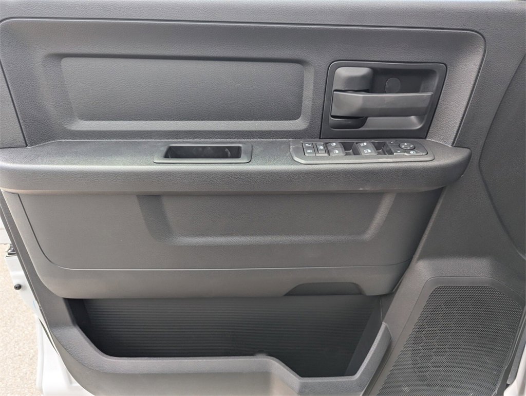 2025 Ram 3500 Tradesman photo 14