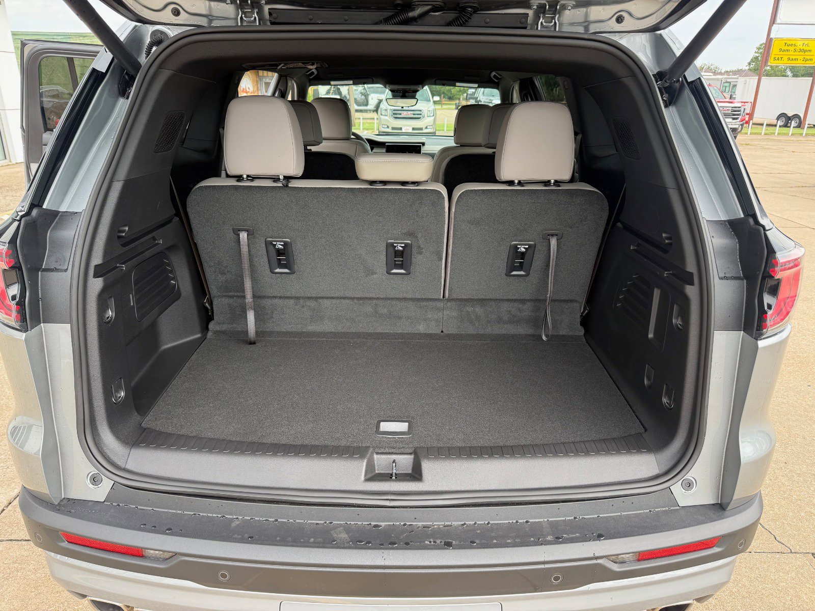 2026 Gmc Acadia Elevation photo 12