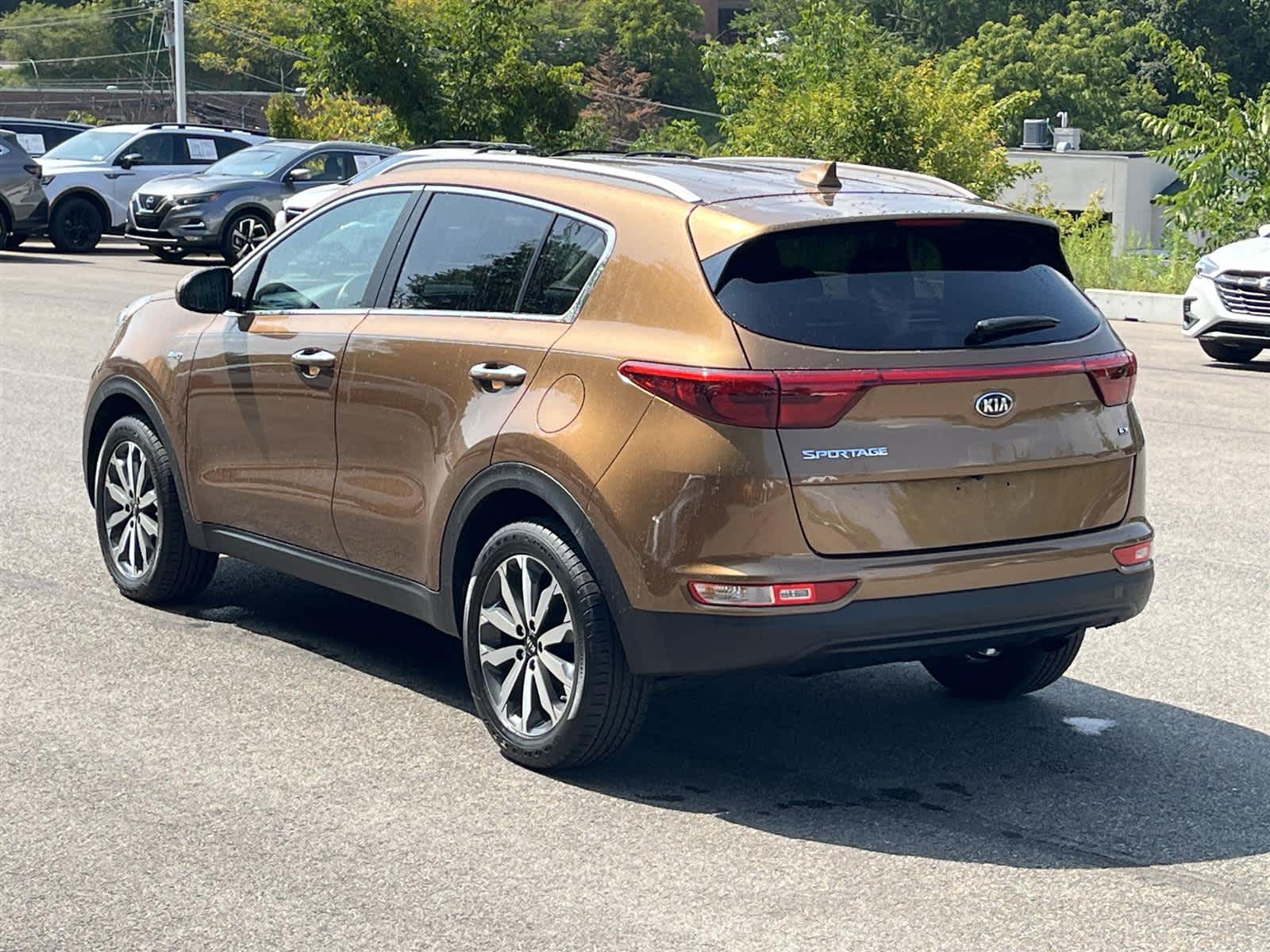 2017 Kia Sportage EX photo 3