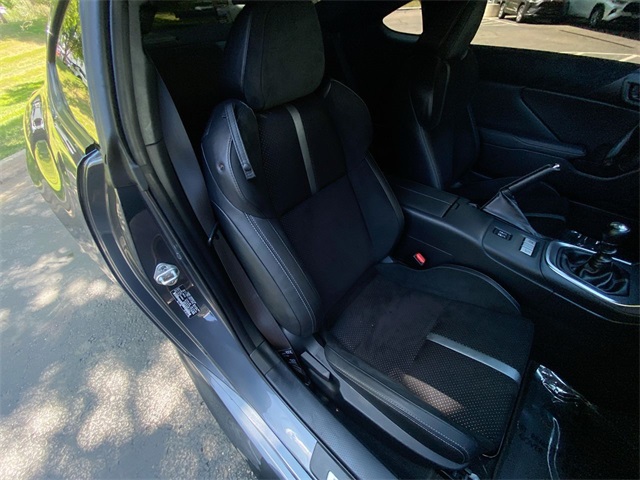 2024 Toyota GR86 Premium photo 16