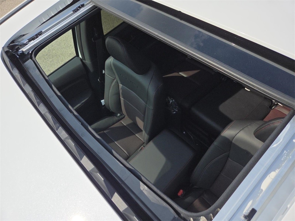 2025 Honda Ridgeline Black Edition photo 2