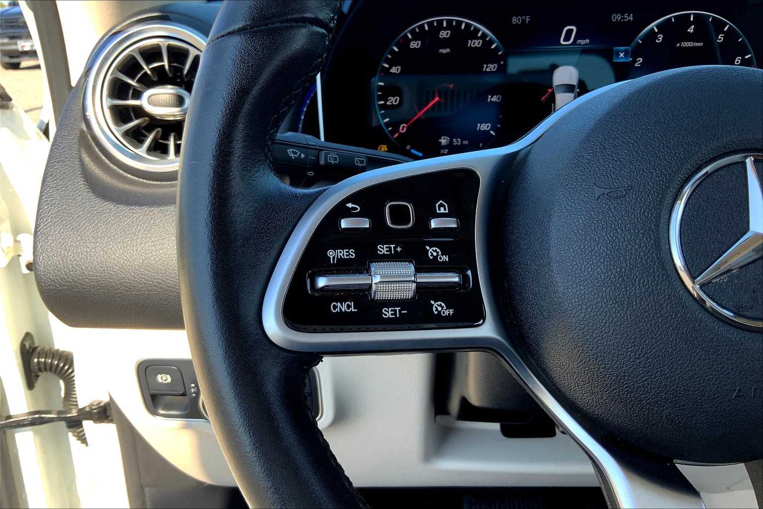 2021 Mercedes Benz GLB 250 photo 22