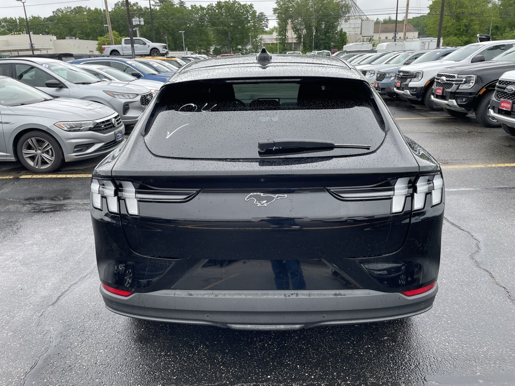 2025 Ford Mustang Mach-E Premium photo 3