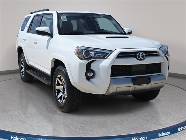 2024 Toyota 4Runner TRD Off-Road photo 3