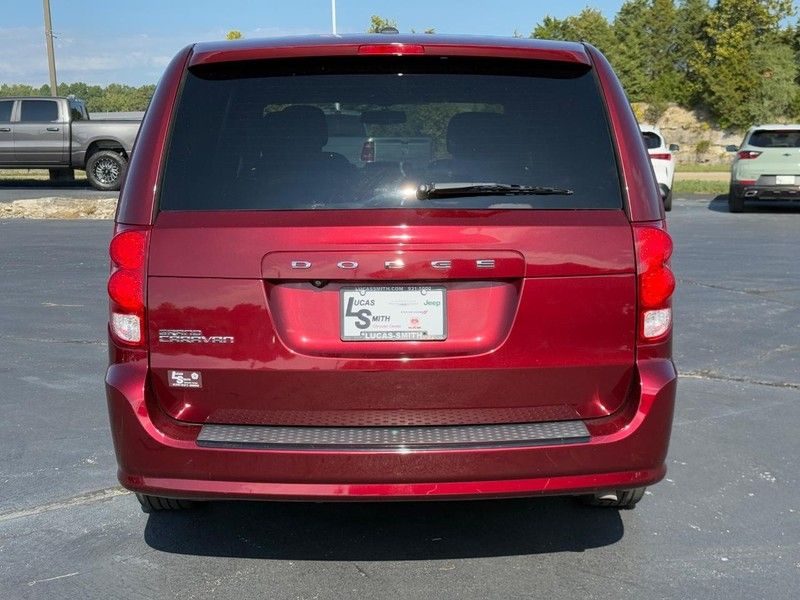 2018 Dodge Grand Caravan SE photo 4