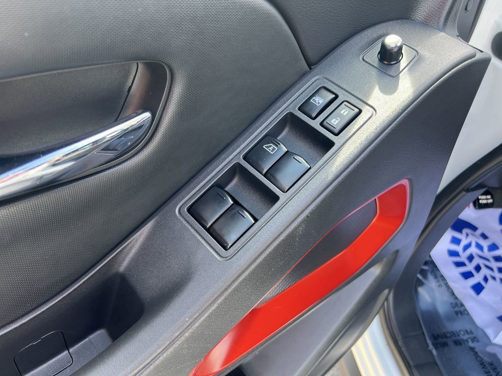 2024 Nissan Frontier PRO-4X photo 12