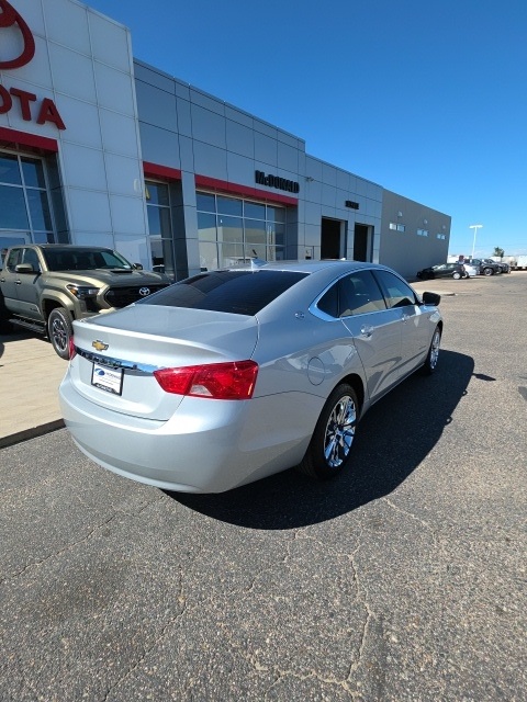 2018 Chevrolet Impala LS photo 5