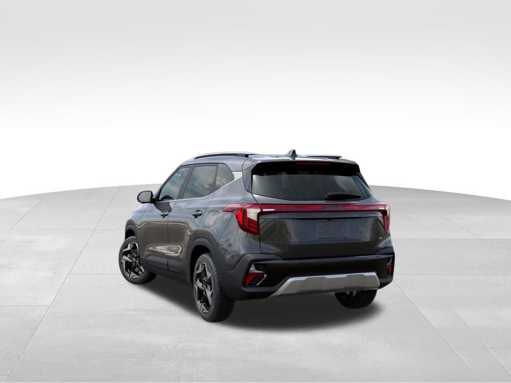 2025 Kia Seltos EX photo 3