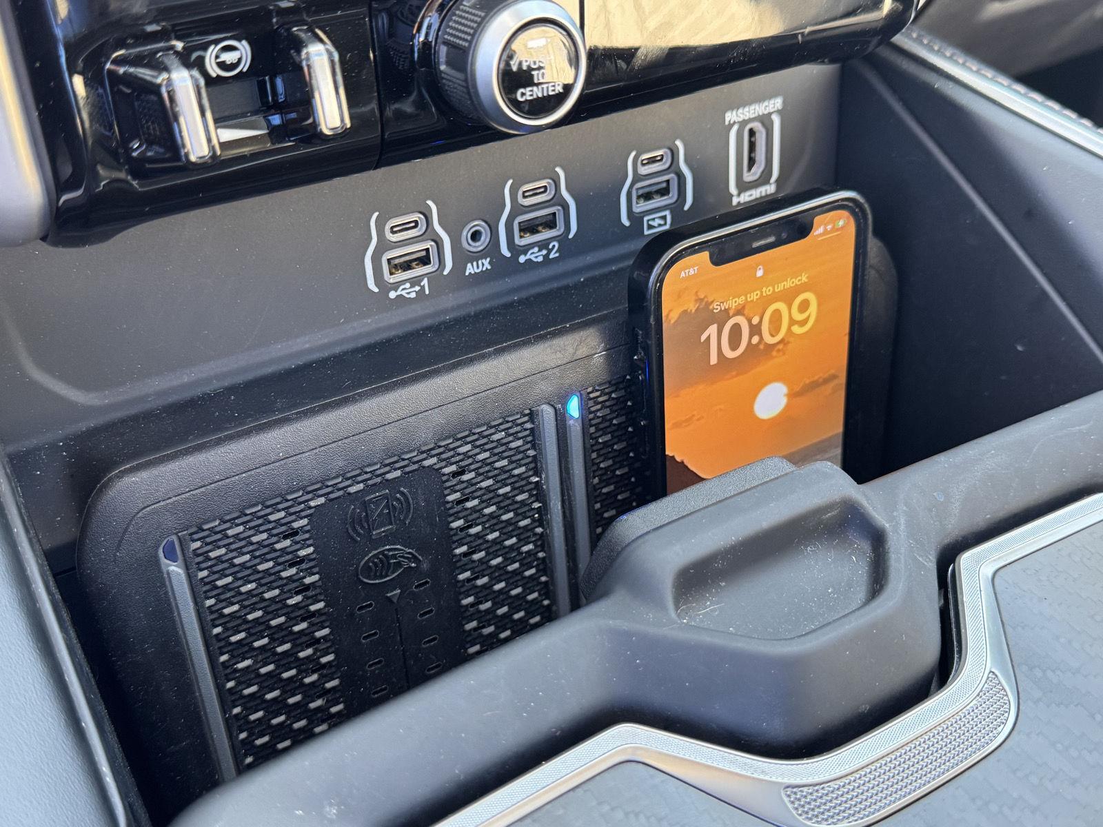 2025 Ram 1500 photo 21
