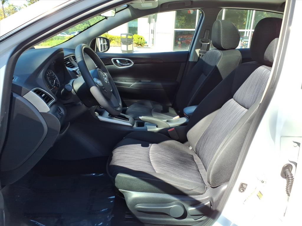 2019 Nissan Sentra SV photo 13