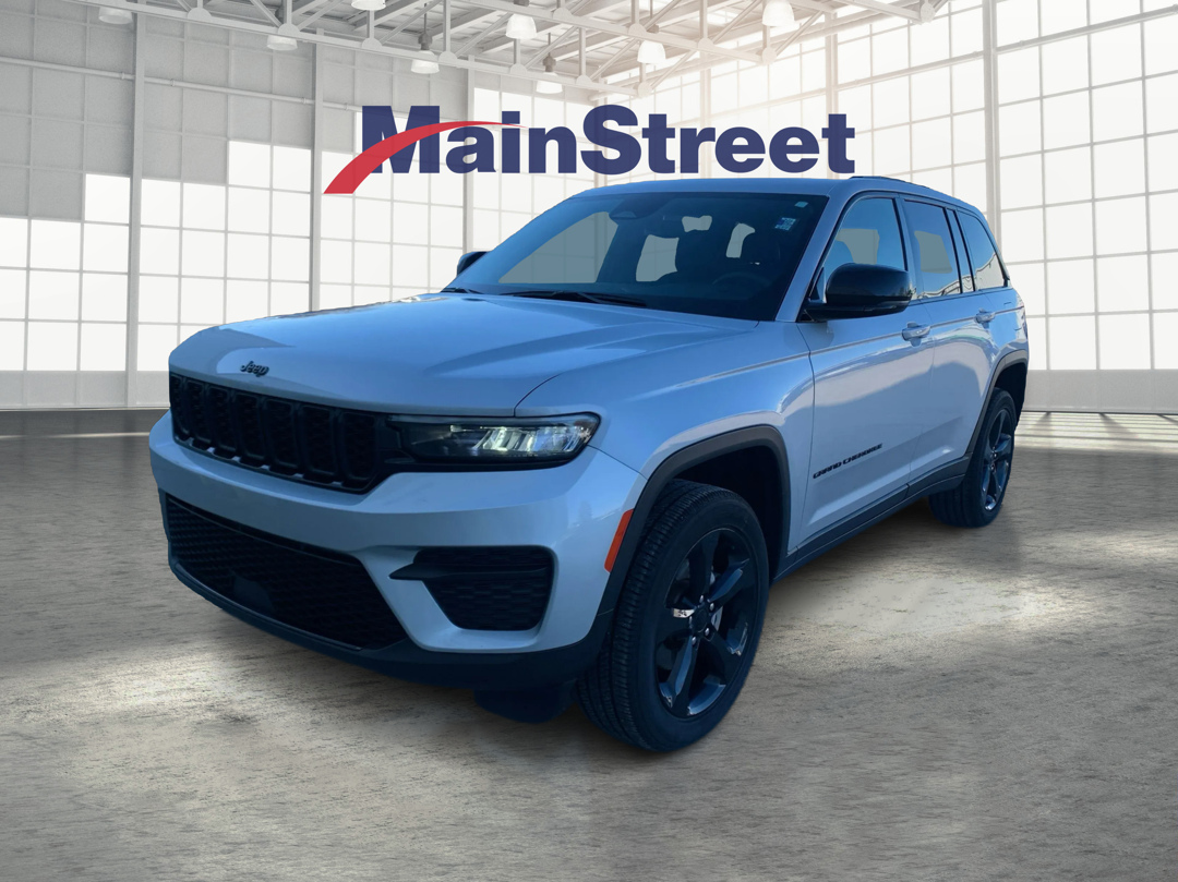 2023 Jeep Grand Cherokee Altitude's photo