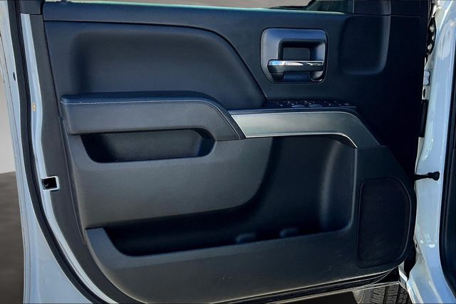 2018 Chevrolet Silverado 1500 LT photo 24
