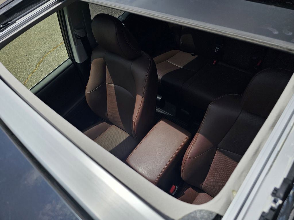 2024 Toyota 4Runner Limited photo 2