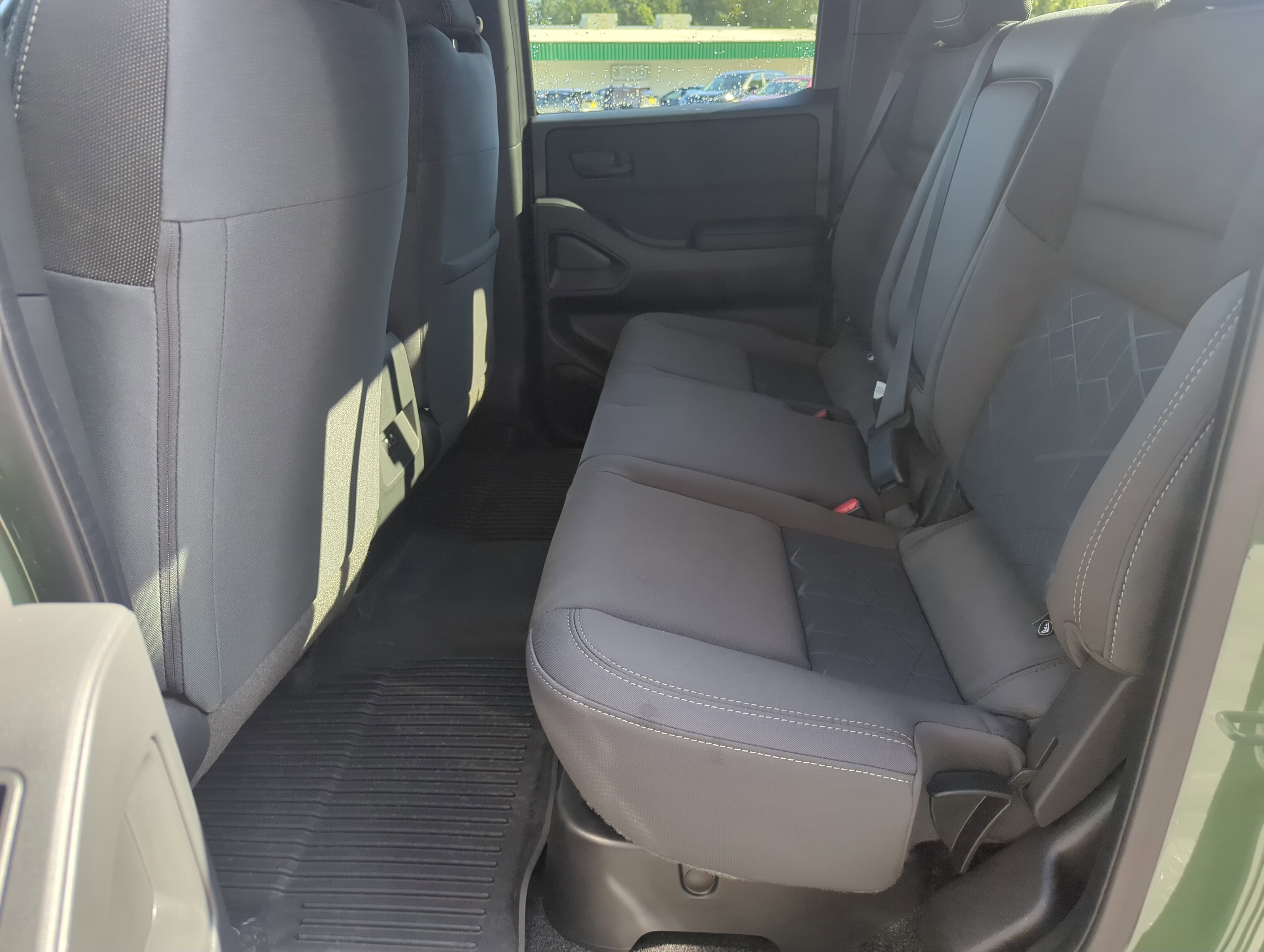 2026 Nissan Frontier SV photo 4
