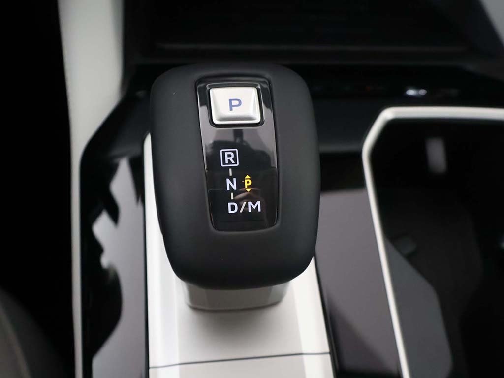 2025 Mitsubishi Outlander SE Ralliart photo 49