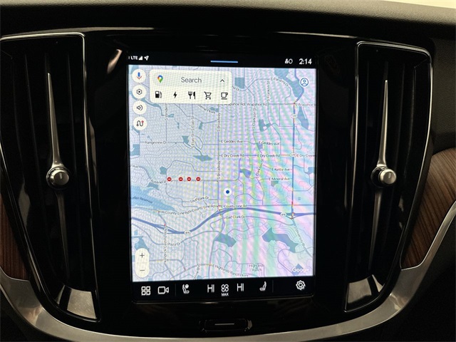 2023 Volvo S60 Recharge T8 Plus photo 8