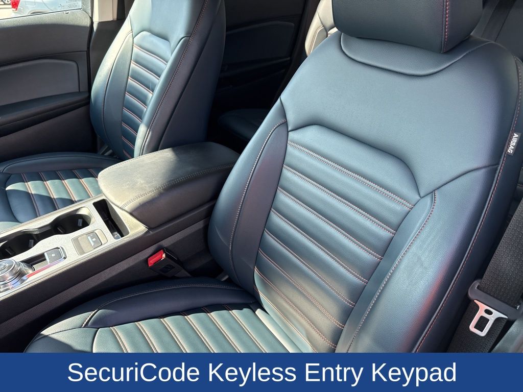 2022 Ford Edge SEL photo 8