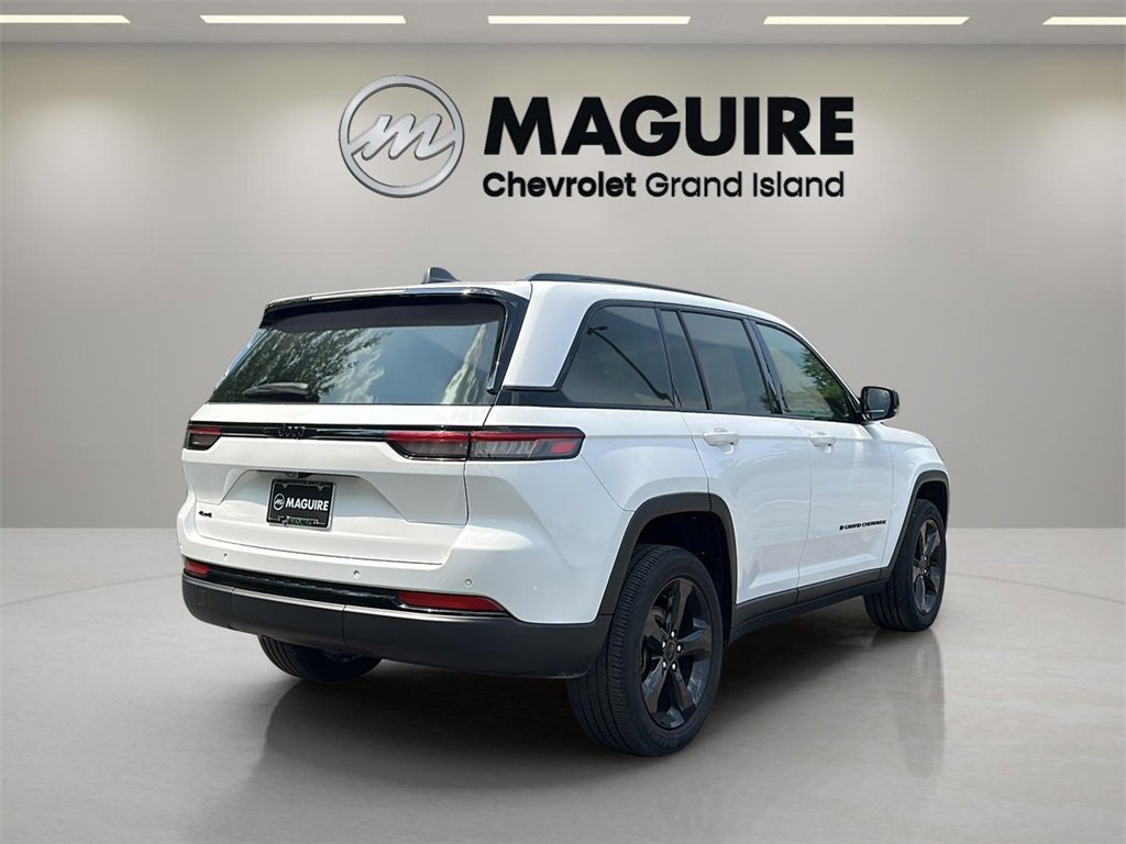 2023 Jeep Grand Cherokee Altitude photo 6