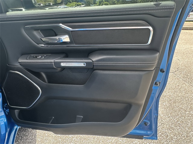 2025 Ram 1500 Laramie photo 14