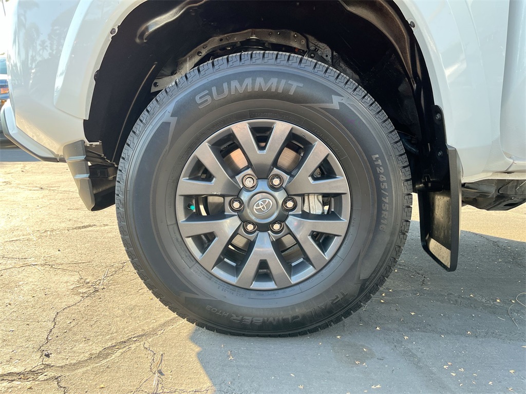 2021 Toyota Tacoma SR5 photo 28