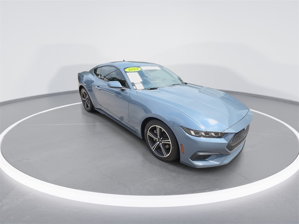 2024 Ford Mustang EcoBoost photo 2