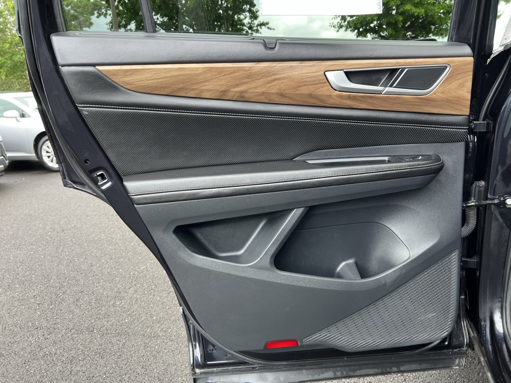 2024 Volkswagen Atlas SE Technology photo 23