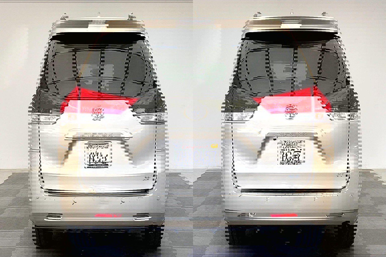 2014 Toyota Sienna XLE photo 3