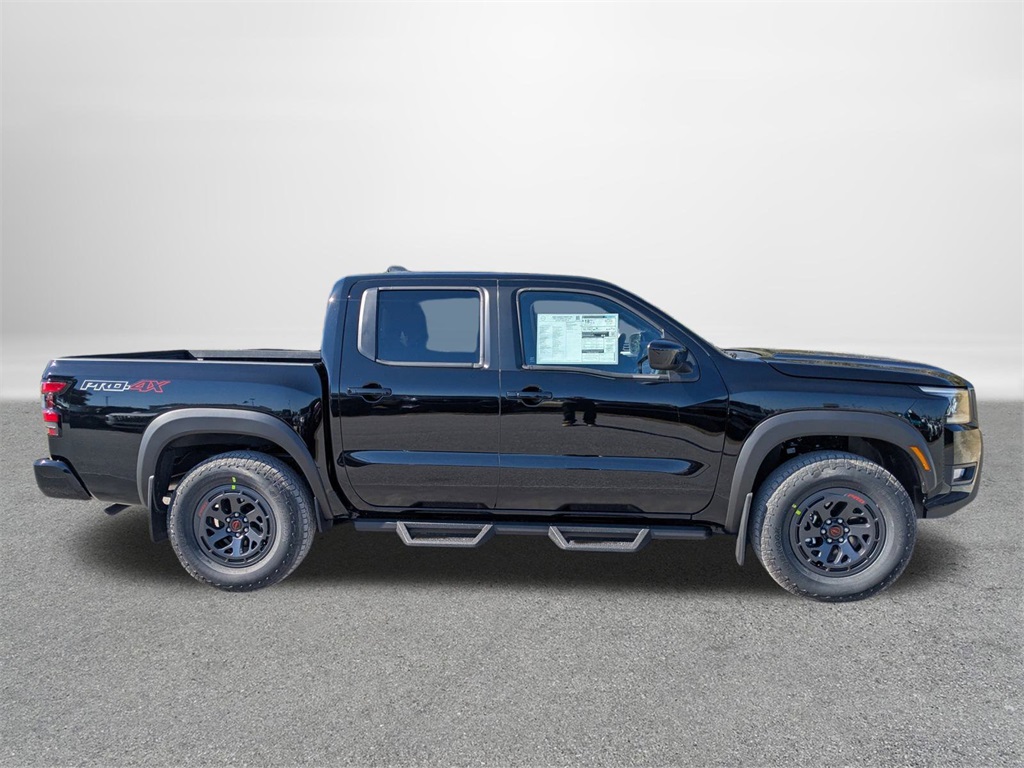 2026 Nissan Frontier PRO-4X photo 2
