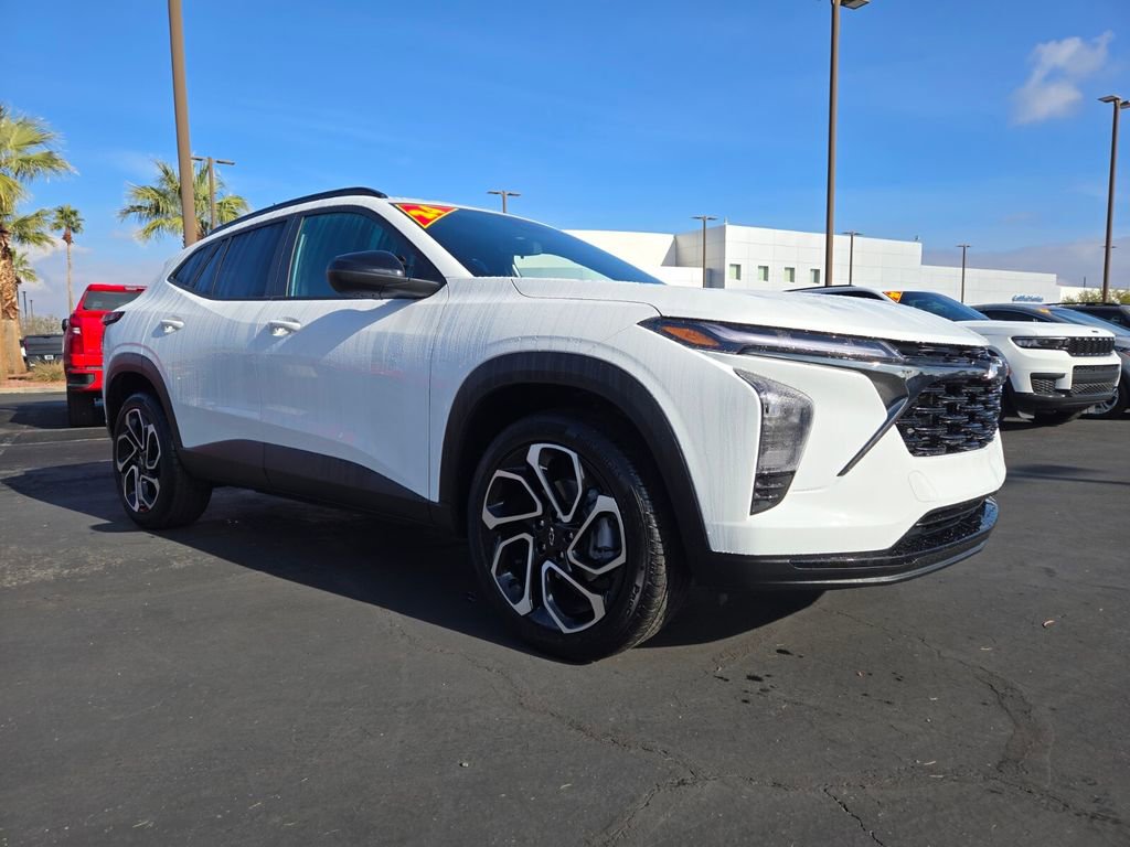 2024 Chevrolet Trax RS's photo