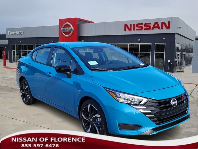 2025 Nissan Versa Sedan SR's photo