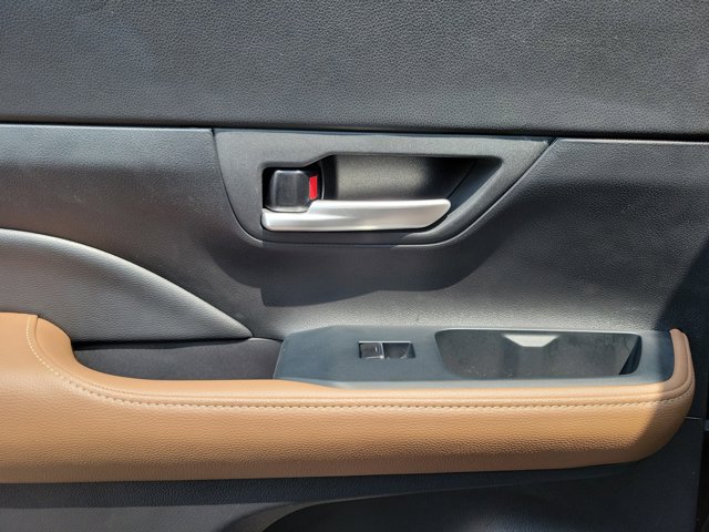 2024 Toyota Grand Highlander Platinum photo 10