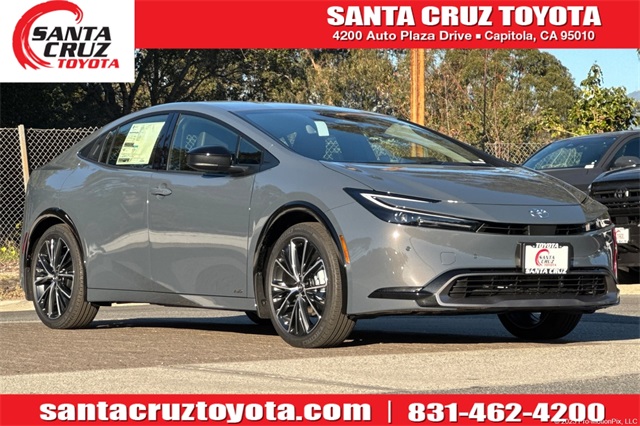 2026 Toyota Prius XLE's photo