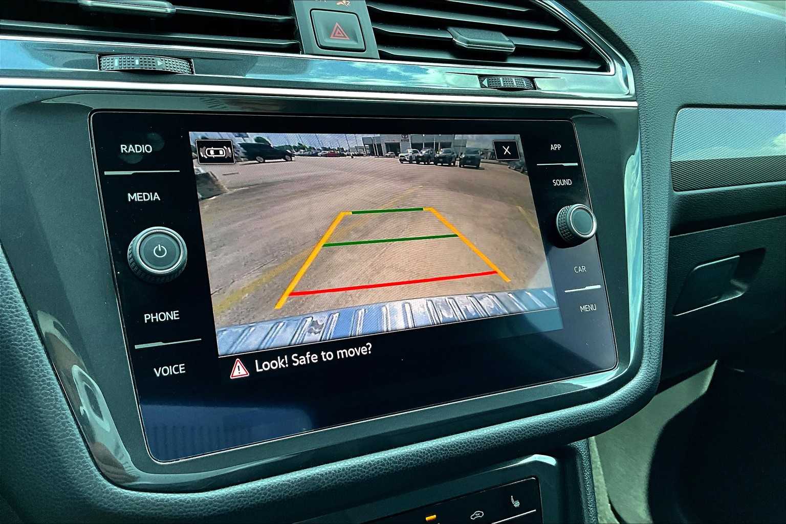 2022 Volkswagen Tiguan SE photo 50